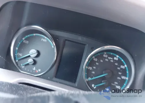 2018 Toyota Rav4 Hybrid Xle z USA, uszkodzony, nr VIN JTMRJREV3JD247486